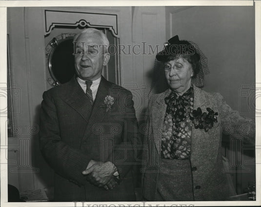 1939 Press Photo of Dr. Robert. A. Millikan and Mrs. Millikan. - Historic Images