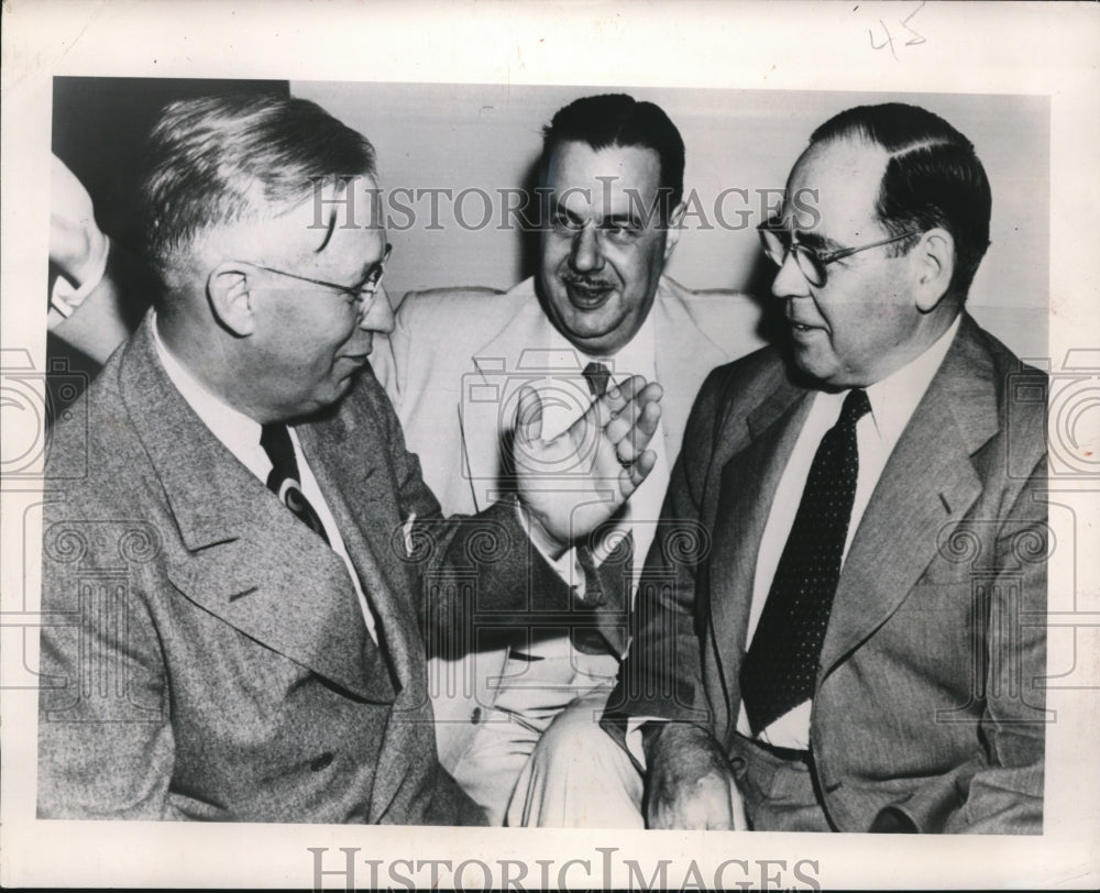 1949 Press Photo of L-R Axel J. Beck, Hugh D. Scott, and Guy G. Gabrielson. - Historic Images