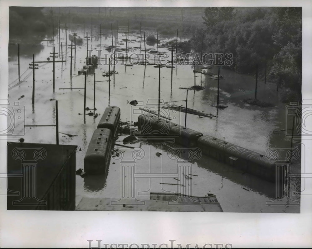 1956 Press Photo Shaker Heights Car Barns Flooded - Historic Images