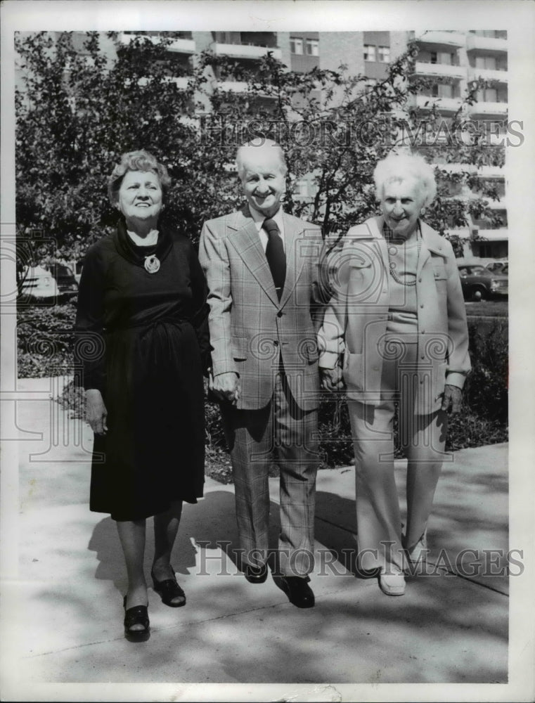 1965 Press Photo of L-R Marie Kormos, Robert Zirker and Emily Kamms - ned92857 - Historic Images