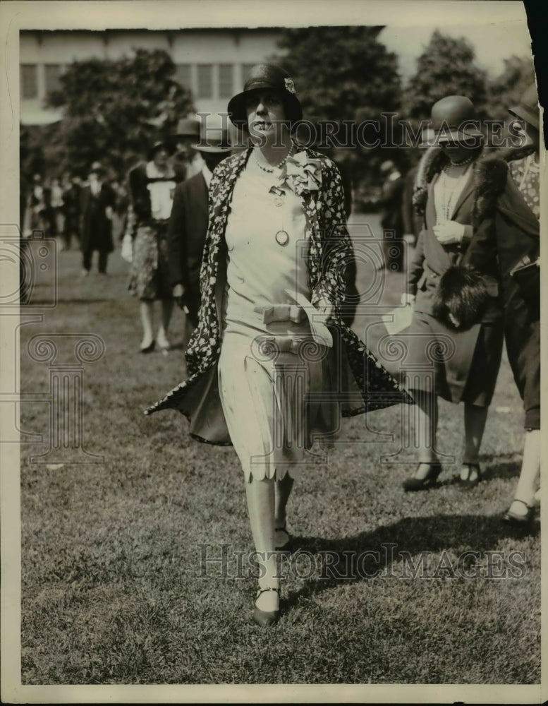 1929 Press Photo Mrs Charles M Amory New York Socialite Belmont Park Long Island - Historic Images