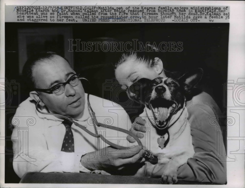 1958 Press Photo Matilda Kearns Family pet &amp; Mozelle Kearns &amp; Dr Kalman - Historic Images