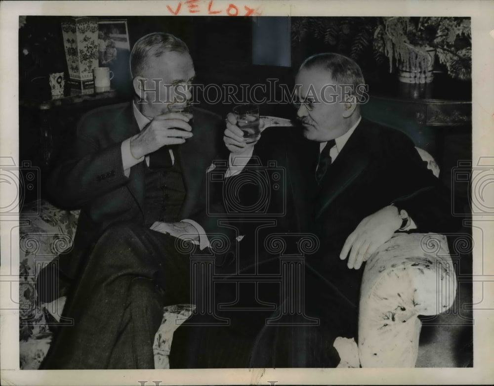 1958 Press Photo of George C. Marshall and Vyacheslav Molotov toasting. - Historic Images