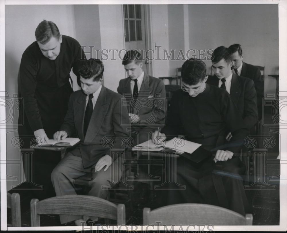 1952 Press Photo Mary Knoll Seminary Students in Class, Illinois - Historic Images