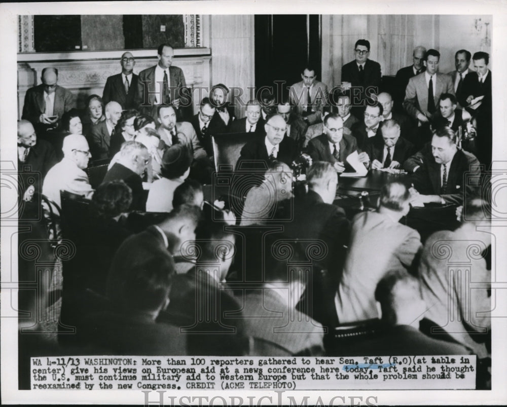 1950 Press Photo Senator Robert Taft of Ohio &amp; Over 100 Reporters in Washington - Historic Images