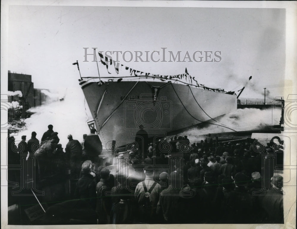 1944 Press Photo Walter Butler Shipbuilders Superior Yards SS Gadsen- Historic Images