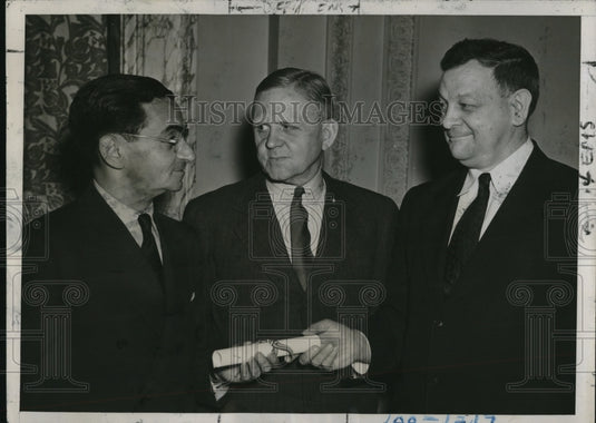 1941 Press Photo Wash DC irving Berlin composer, Gen CM Wesson & Col FH Miles Jr - Historic Images