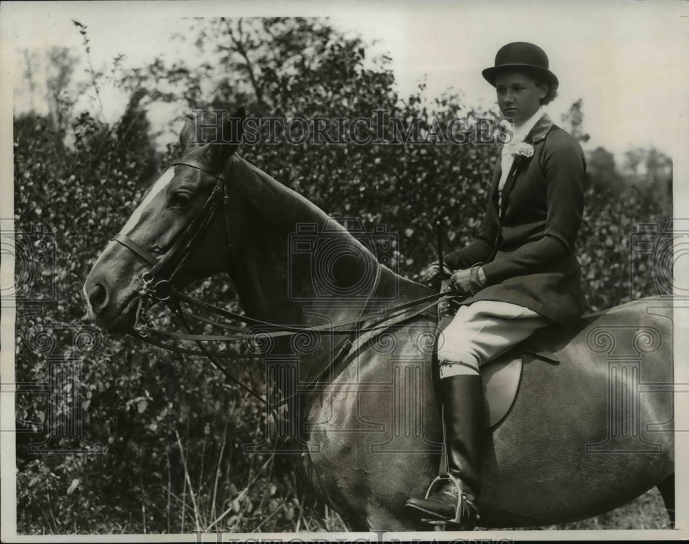 1933 Press Photo Jane Knapp Riding Folly Junior Riding Competition Greenwich - Historic Images