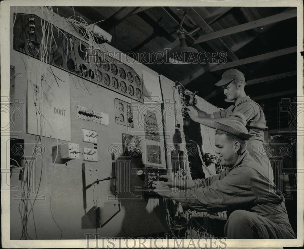 1943 San Diego Calif mockuos for students Consolidated Aircraft Cor - Historic Images