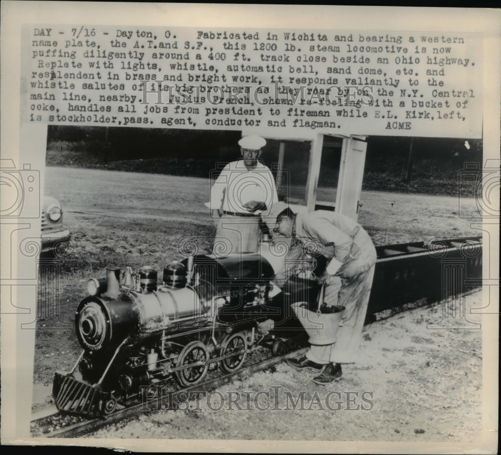 1948 Press Photo of a miniature locomotive and cars.- Historic Images