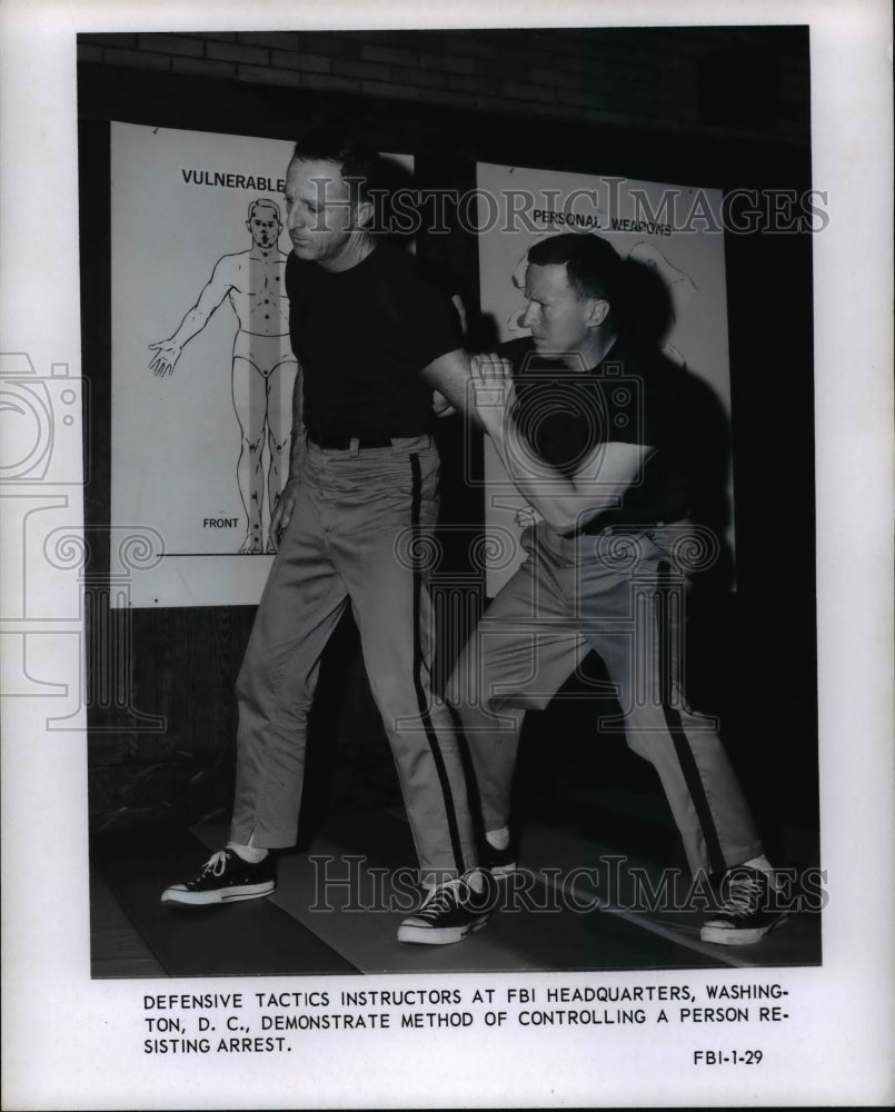 1970 FBI Defensive Tactics Instructor Shows Stronghold Washington DC-Historic Images