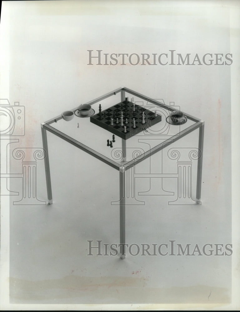 1967 Press Photo transparent steel table by Kipp Stewart - ned99880-Historic Images