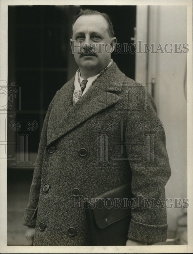 1927 Press Photo Dr. Peter Kahler, Foot Specialist - nee04567-Historic Images