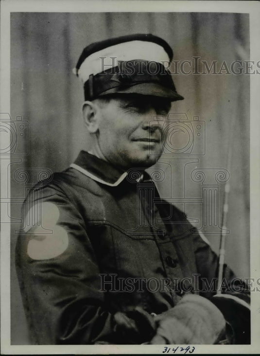1935 Pilot Dr. Hugh M. Parshall - Historic Images