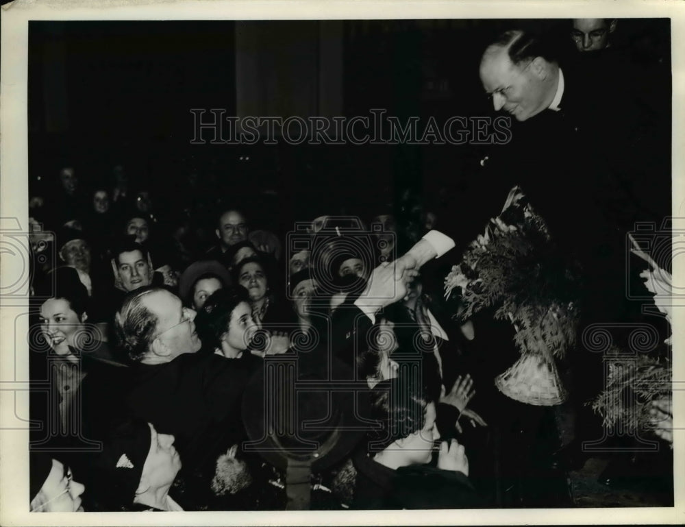 1940 Press Photo Holy Redeemer Church Rev Axhille P Ferrer - nee11670-Historic Images