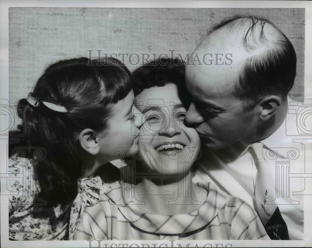 1959 Havenhill Mass Mrs George Duff husband & daughter Benice - Historic Images