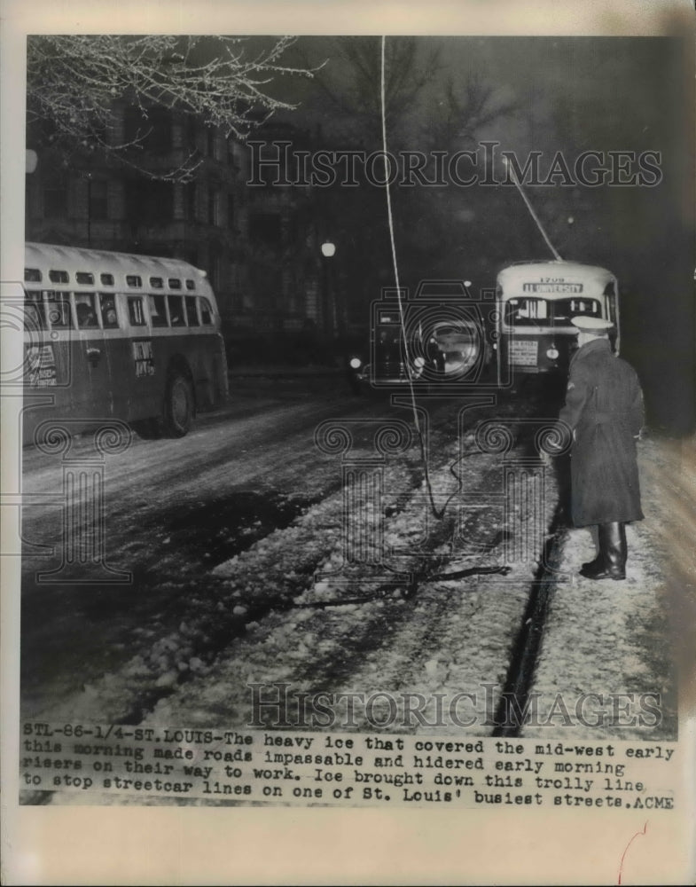 1950 Press Photo Heavy ice covered St.Louis&#39; busiest street - Historic Images