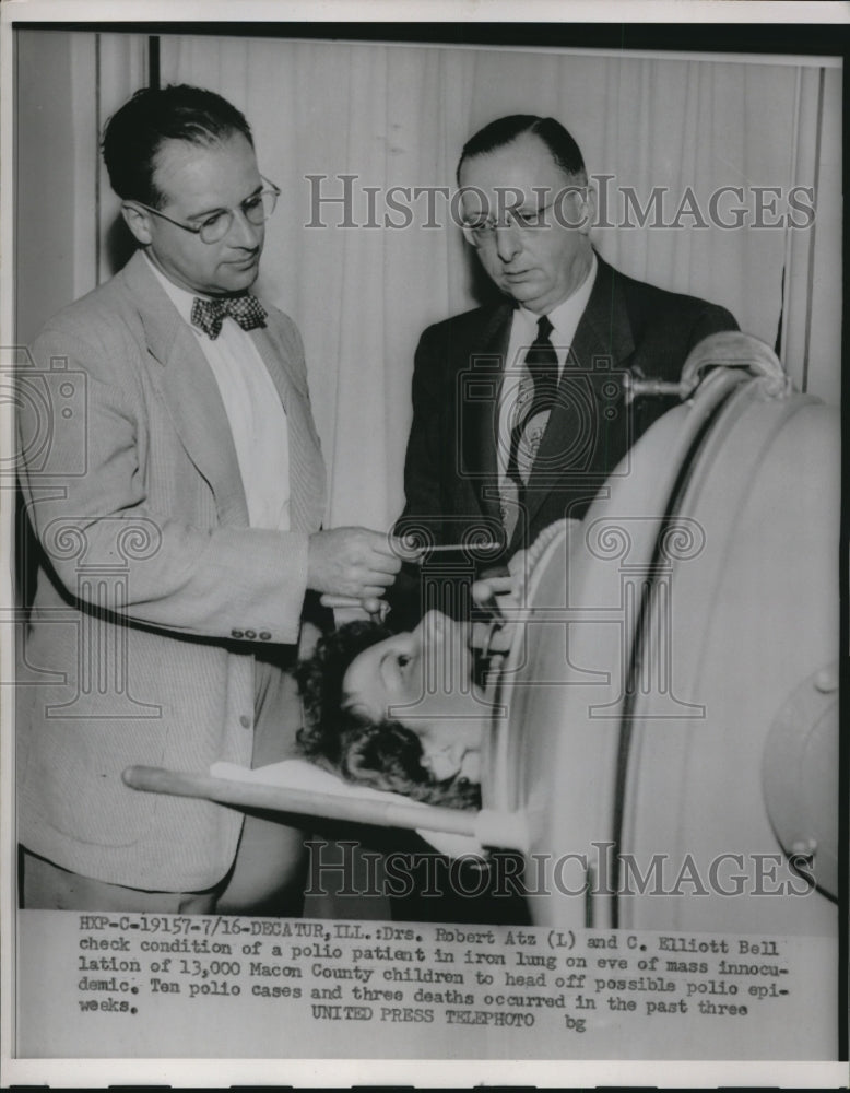 1953 Press Photo Dr&#39;s Robert Atz &amp; C Elliott Bell with Polio Patient Iron Lung- Historic Images