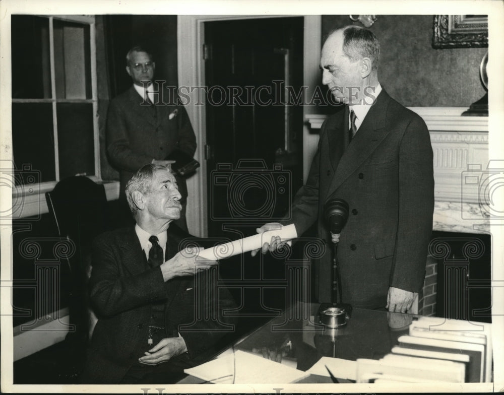 1937 Press Photo Secy of Navy Claude Swanson with Admiral William D. Leahy-Historic Images