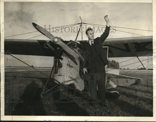 1939 of Patrick Breen before taking off from New York to Miami, FL - Historic Images