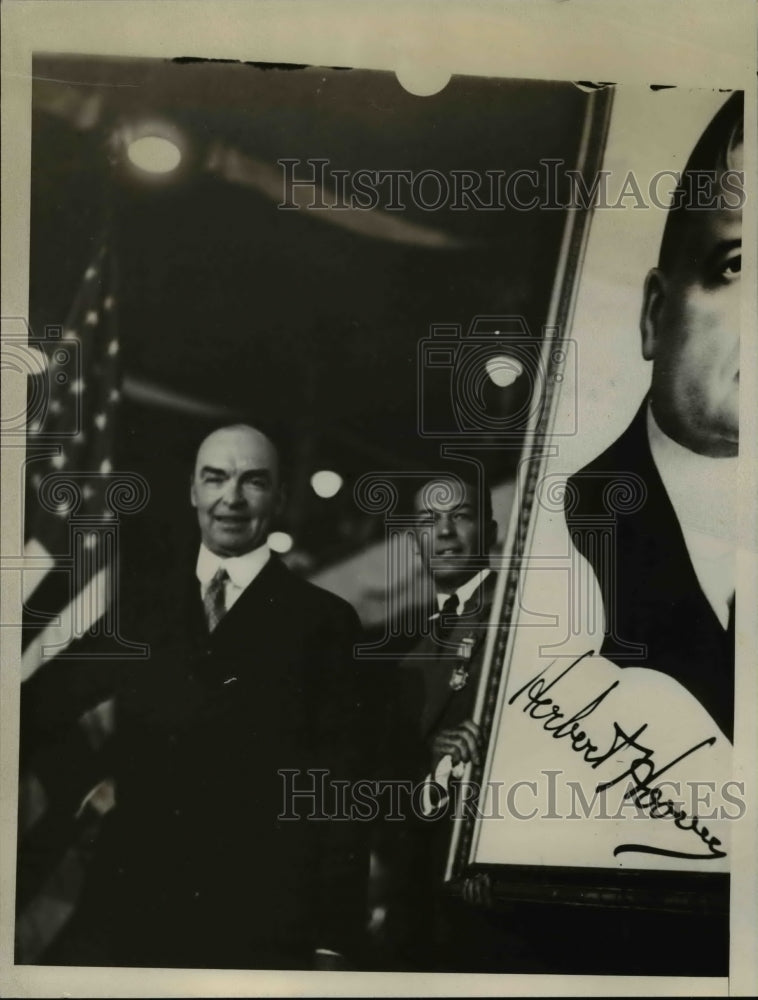 1928 Press Photo Portrait of Herbert Hoover carried during Presidential Election-Historic Images