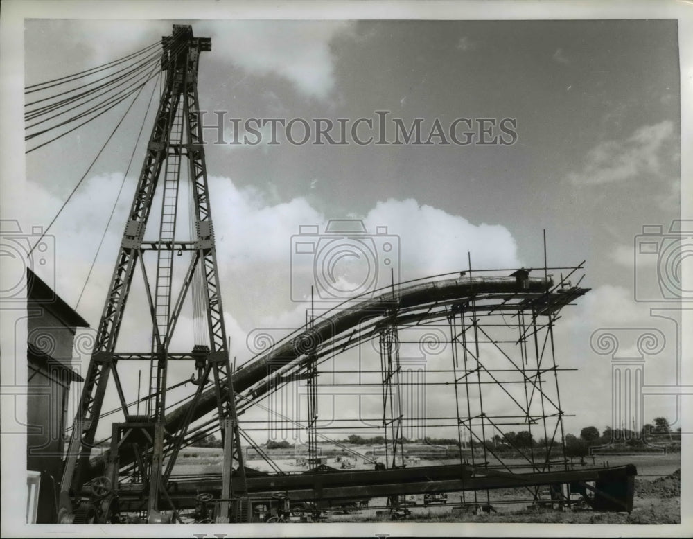 1959 Pipes in Seine River Bed carry Gas to Paris from Lacq SW France-Historic Images