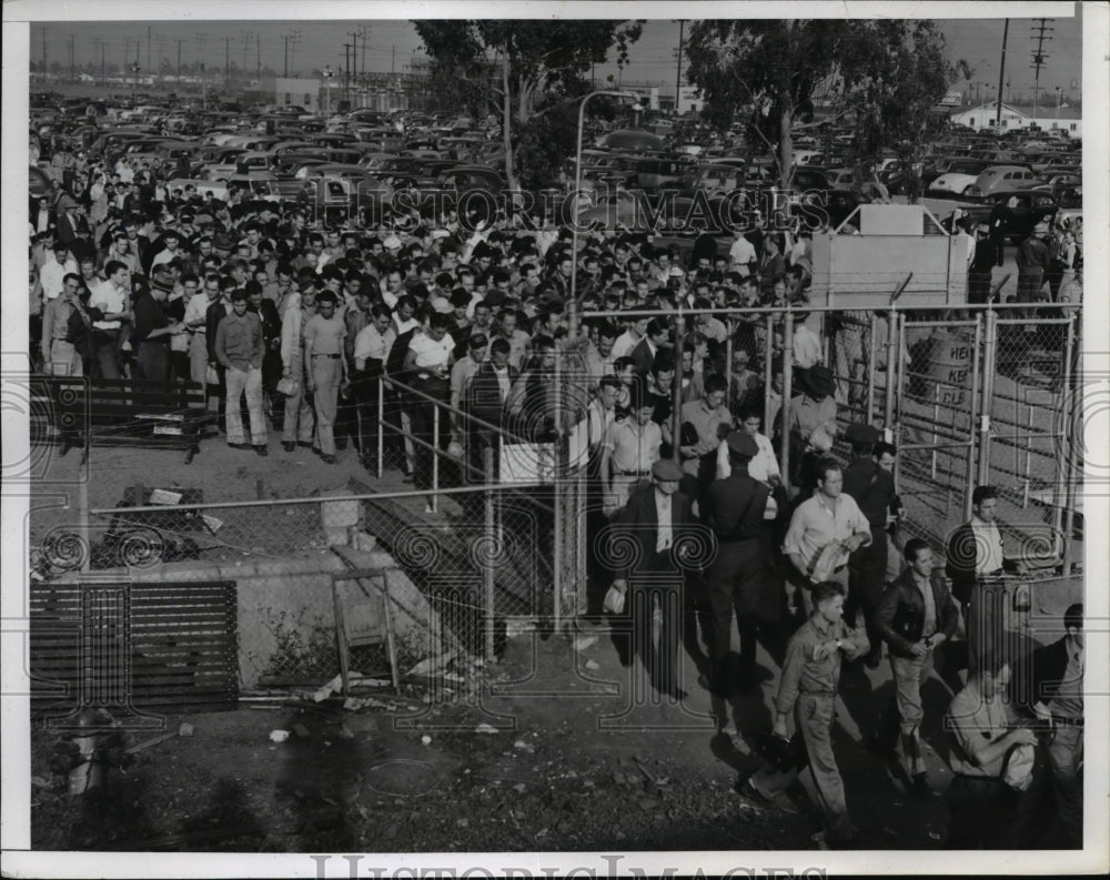 1941 Striking Workers Back at North American Aviation Inc Inglewood - Historic Images