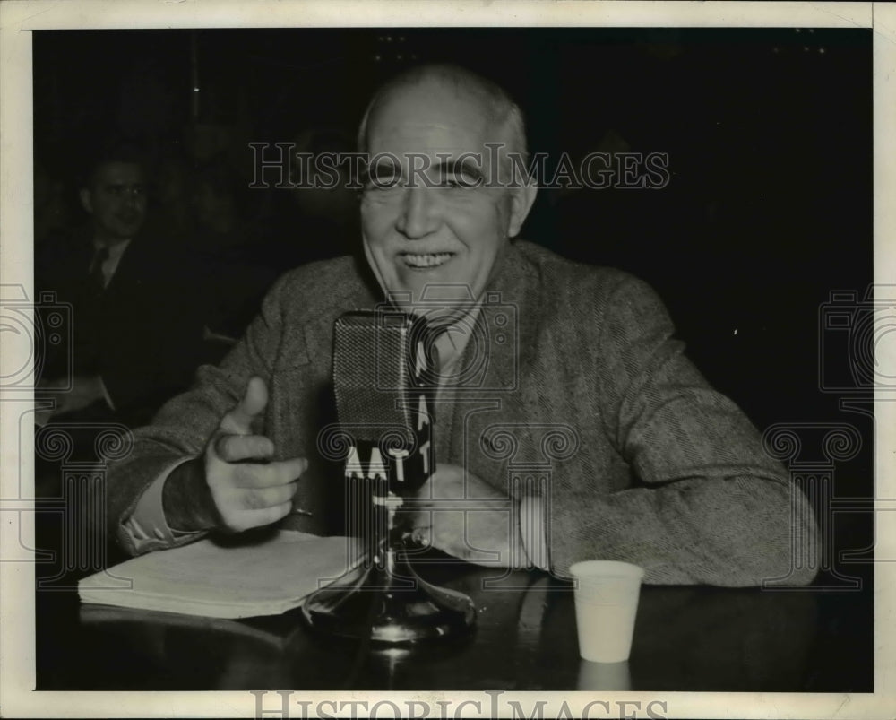 1940 Press Photo Washington DC Phillip B Fleming testifies at House hearing. - Historic Images