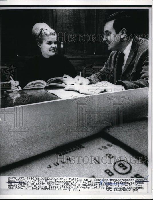 1966 Press Photo Robt Humphrey, son VP & fiancee Donna Erickson, Mankato College-Historic Images