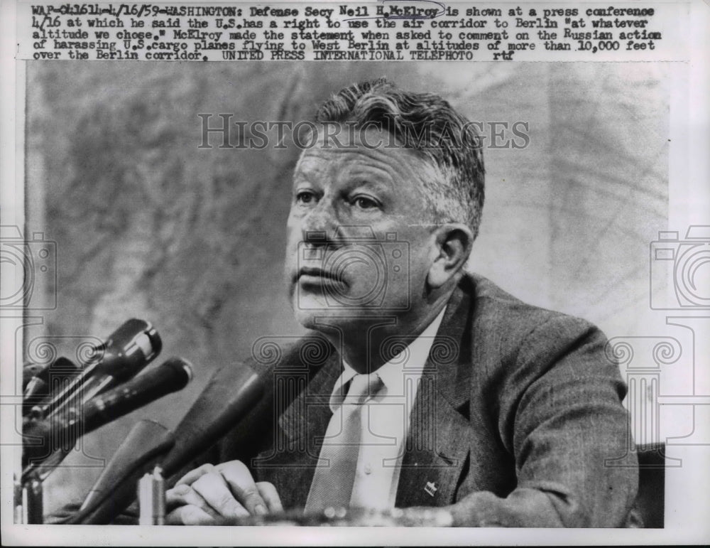 1959 Press Photo Defense Secretary Neil H McElroy at Press Conference Washington - Historic Images