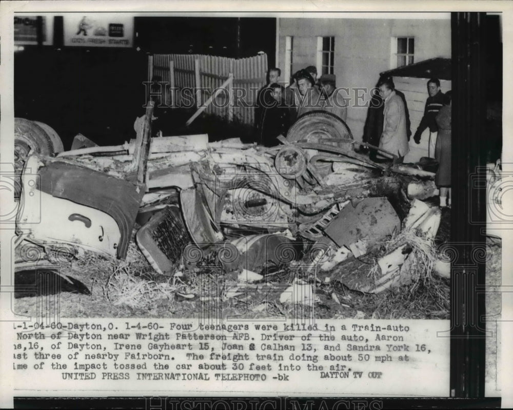 1960 Press Photo train and vehicle collision in Dayton Ohio that killed four - Historic Images