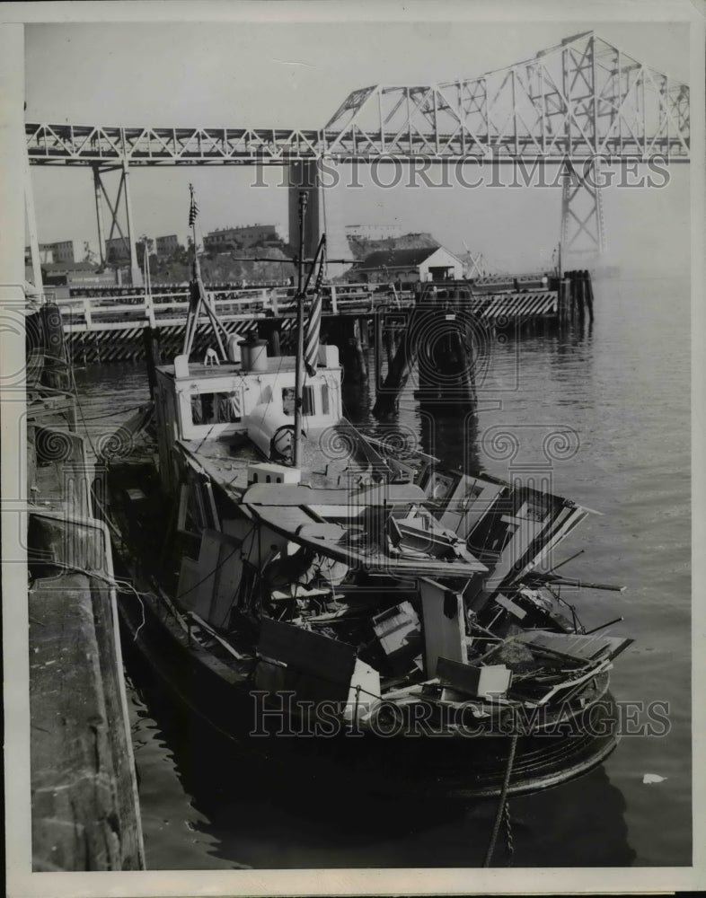 1947 Galley Stove on Locust Explodes Destroys Boat - Historic Images