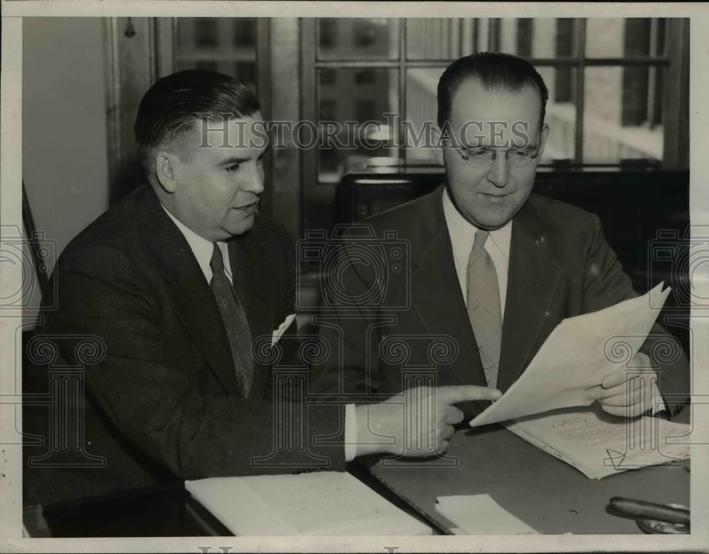 1938 Press Photo F.R. Wilcox, J.W. Tapp of Federal Surplus Commodities Corp.-Historic Images