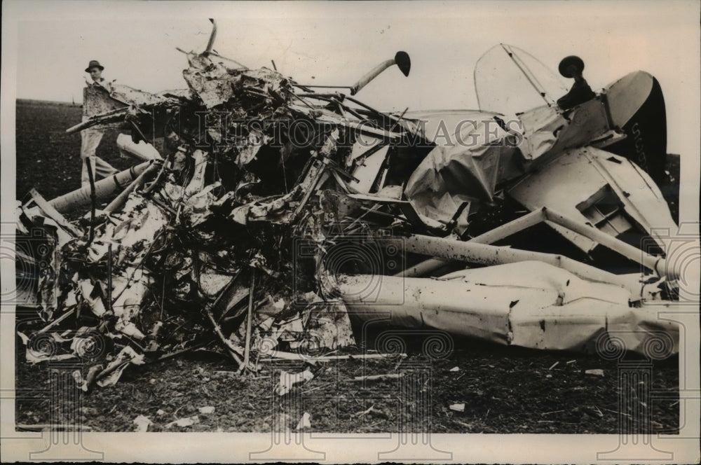 1940 Wreckage of Plane Carrying 3 Businessmen All Perished - Historic Images