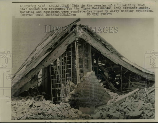 1961 Press Photo Trans Continental brick building destroyed from explosion.-Historic Images