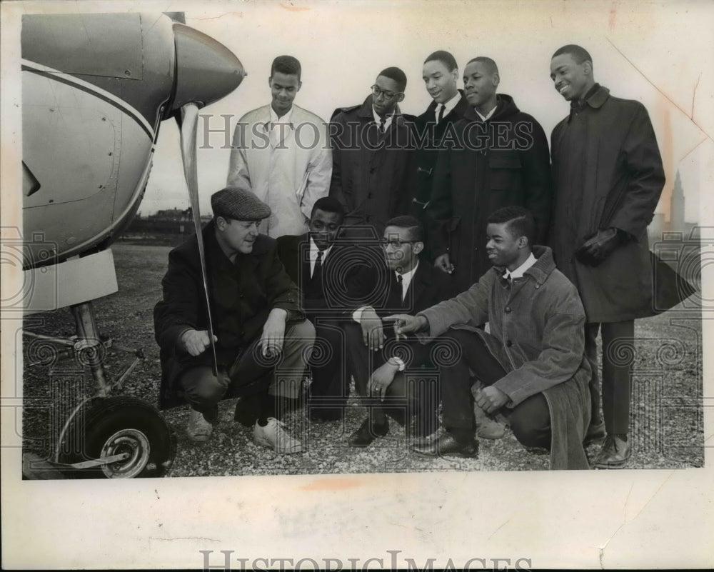 1936 Press Photo Glenville High School Juniors finished private pilot license - Historic Images