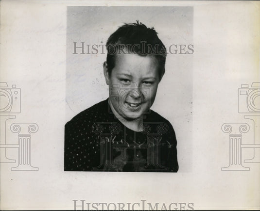 1954 Press Photo Raymond Huckenmeister boy killed at Cleveland airport - Historic Images