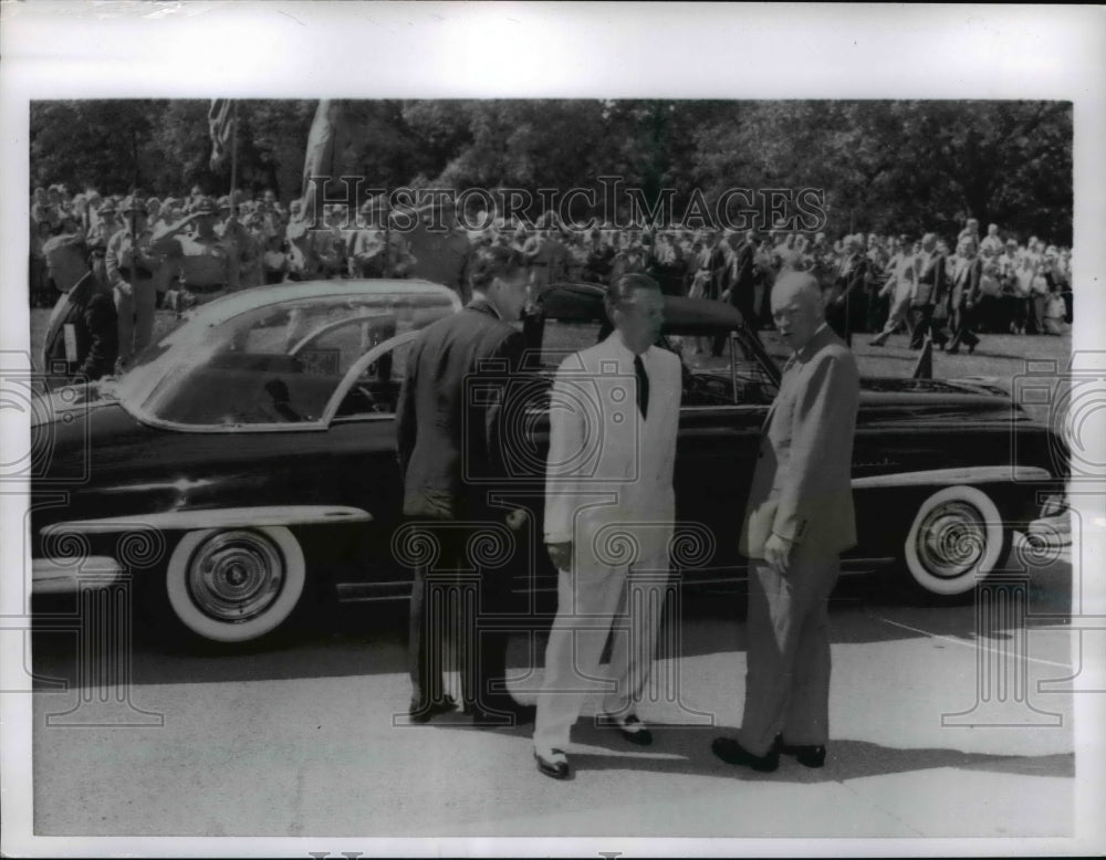 1956 Press Photo President Eisenhower &amp; Illinois Governor Stratton - nee89310-Historic Images