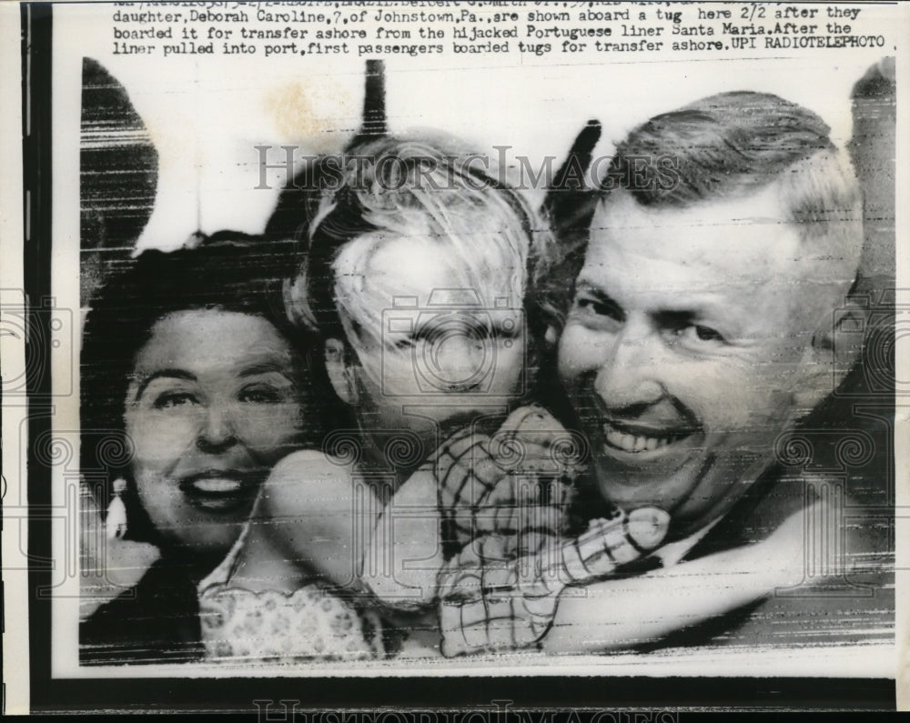 1961 Press Photo Delbert C.Smith Jr.passengers of Hijacked Portuguese Liner-Historic Images