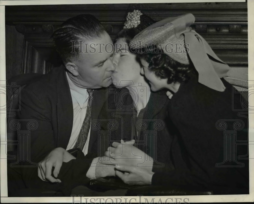 1941 Press Photo Lilly Fern Thompson.lone survivor of the ill-fated cruise - Historic Images