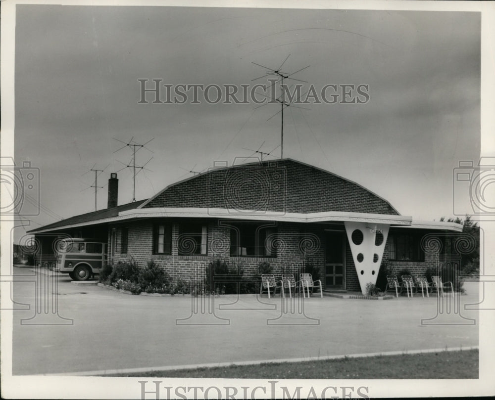 1953 Gateway Motel at 79865 Euclid Ave Wickliffe OH-Historic Images