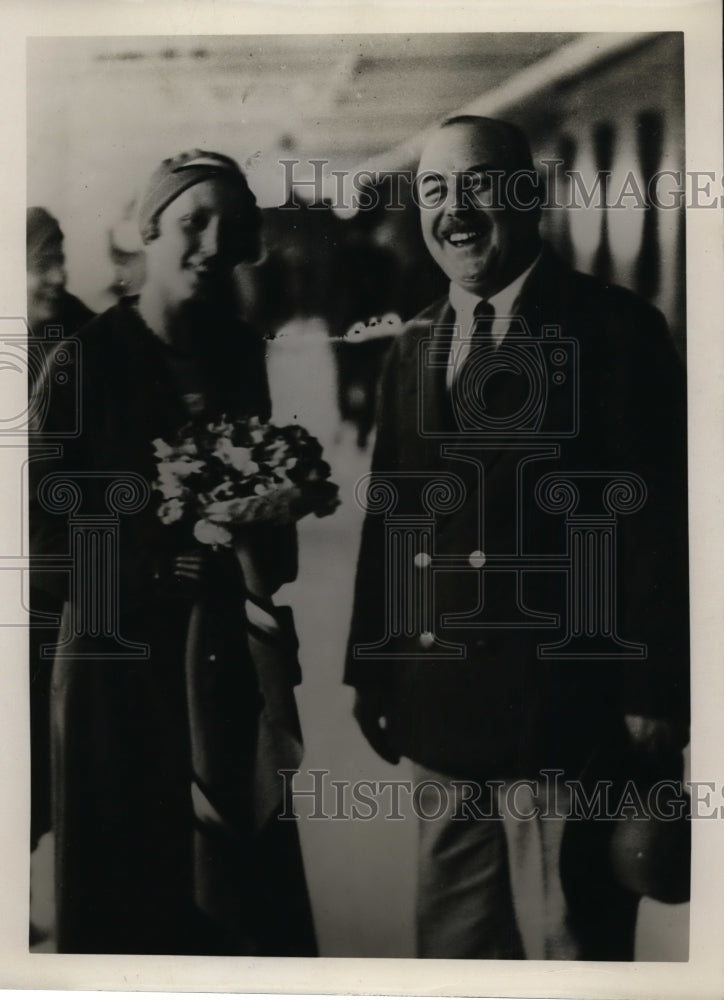 1932 Press Photo Mr & Mrs Iabes who escaped with their three children-Historic Images