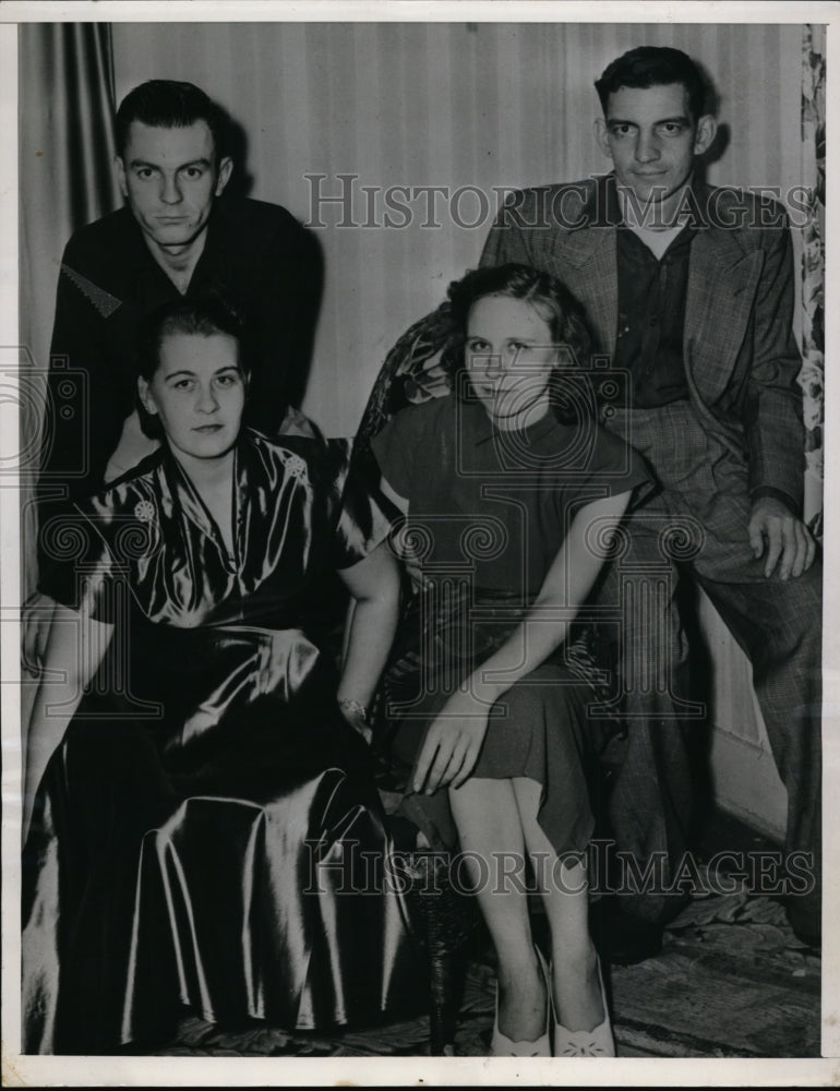 1951 Mr & Mrs Robert Irvin & Mr & Mrs John Shields  - Historic Images