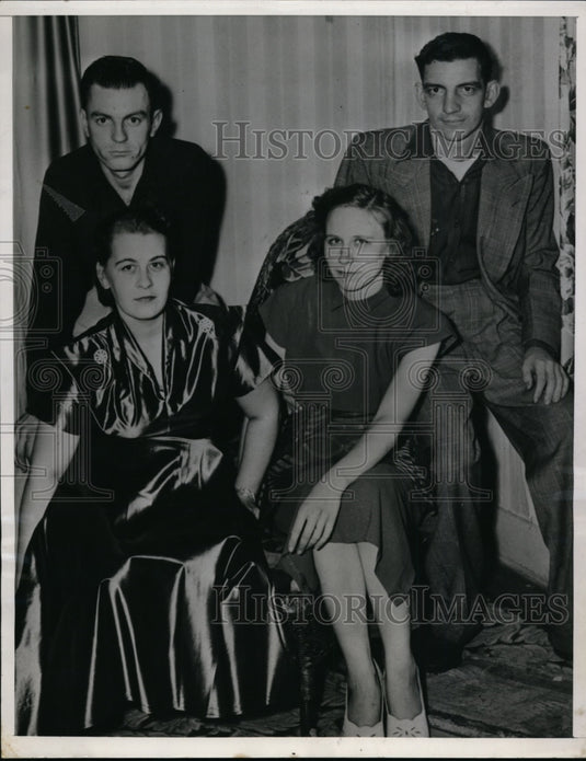 1951 Mr & Mrs Robert Irvin & Mr & Mrs John Shields  - Historic Images