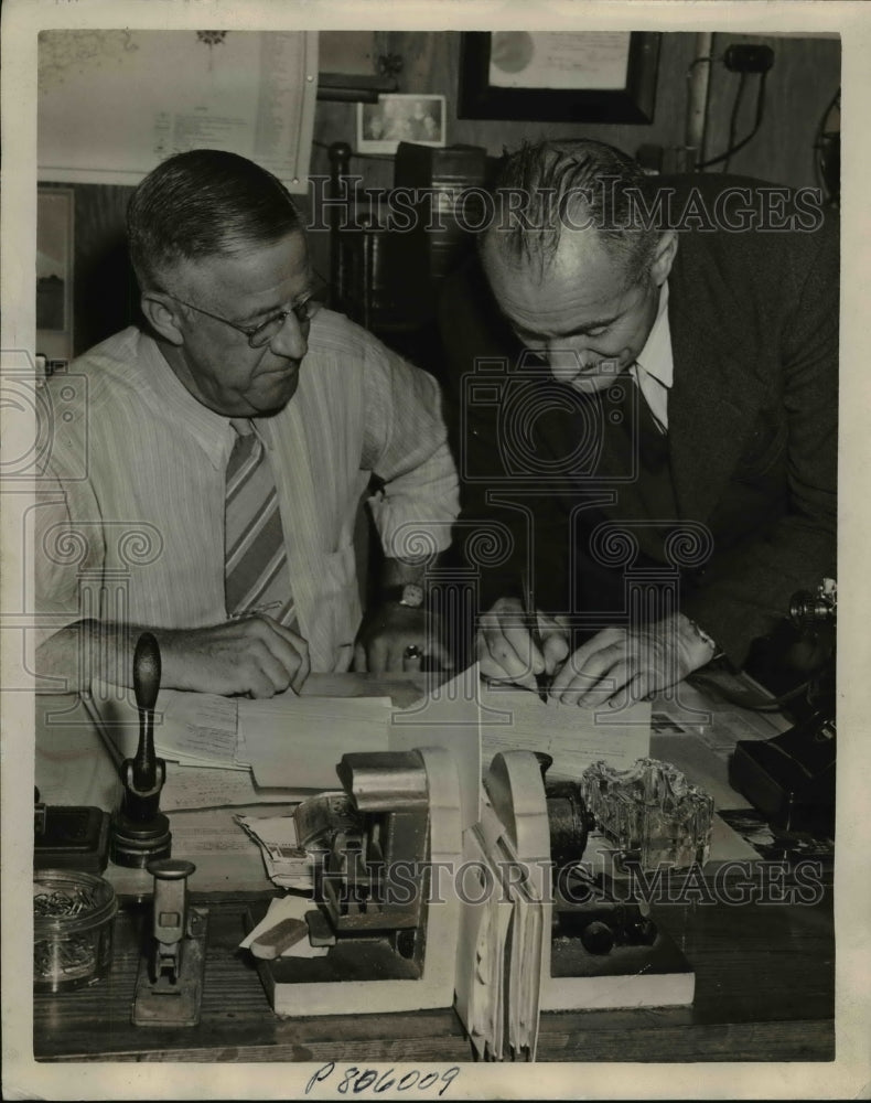 1946 Press Photo WWI Draft Dodger Grover C. Bergdoll, Justice George Taylor-Historic Images