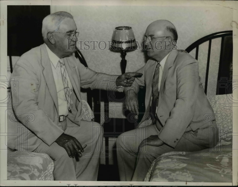 1936 Missouri Gov Guy Park visits Grover James  - Historic Images