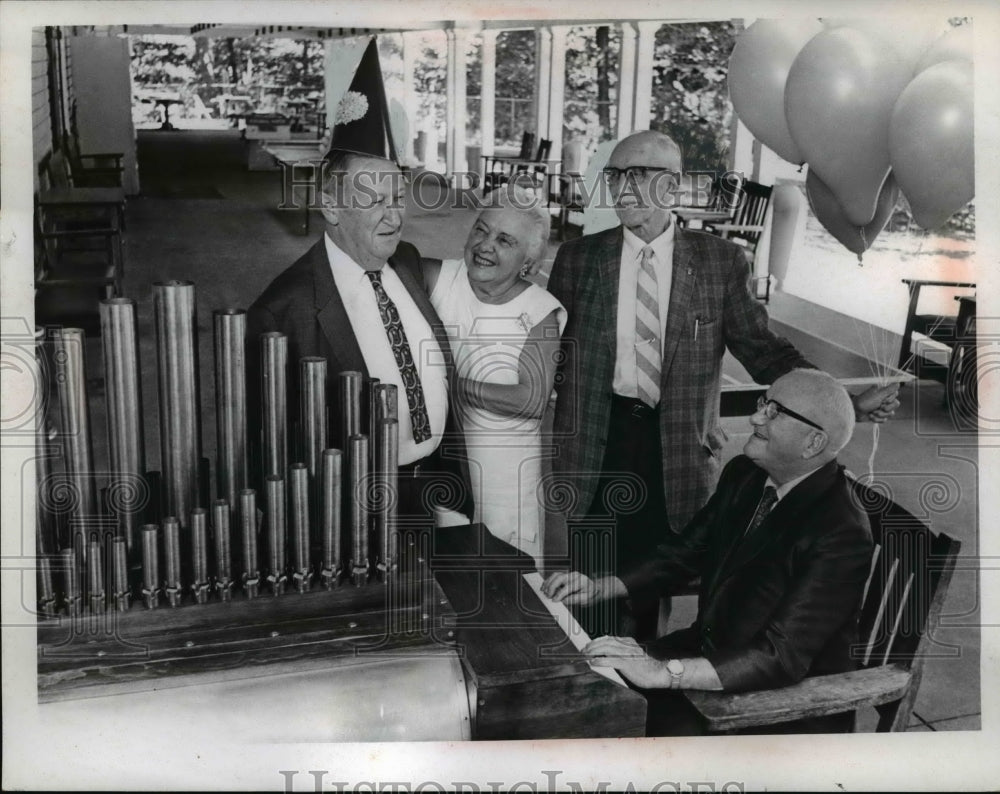 1970 Press Photo Carl Koenig Norma Fuller Harry Hulland William Zabel - Historic Images