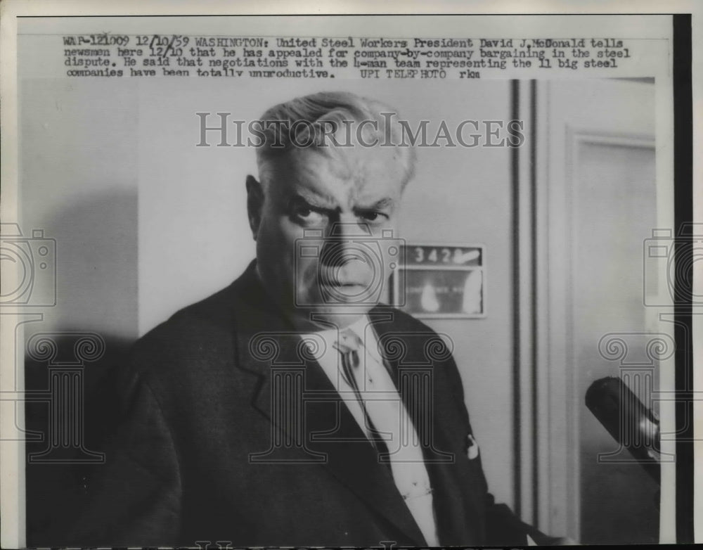 1959 Press Photo Steel Workers President David J. McDonald Talks to Reporters - Historic Images