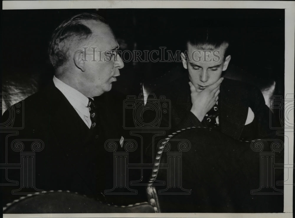 1938 Press Photo 16-Year-Old Theodore Danielson w Father After Killing Mother - Historic Images