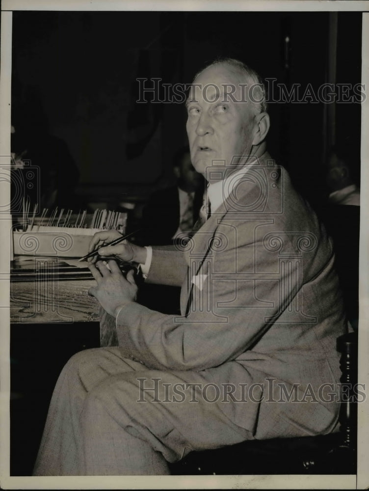 1936 Press Photo Lionel D. Hargis at the Democratic Headquarters in Philadelphia - Historic Images